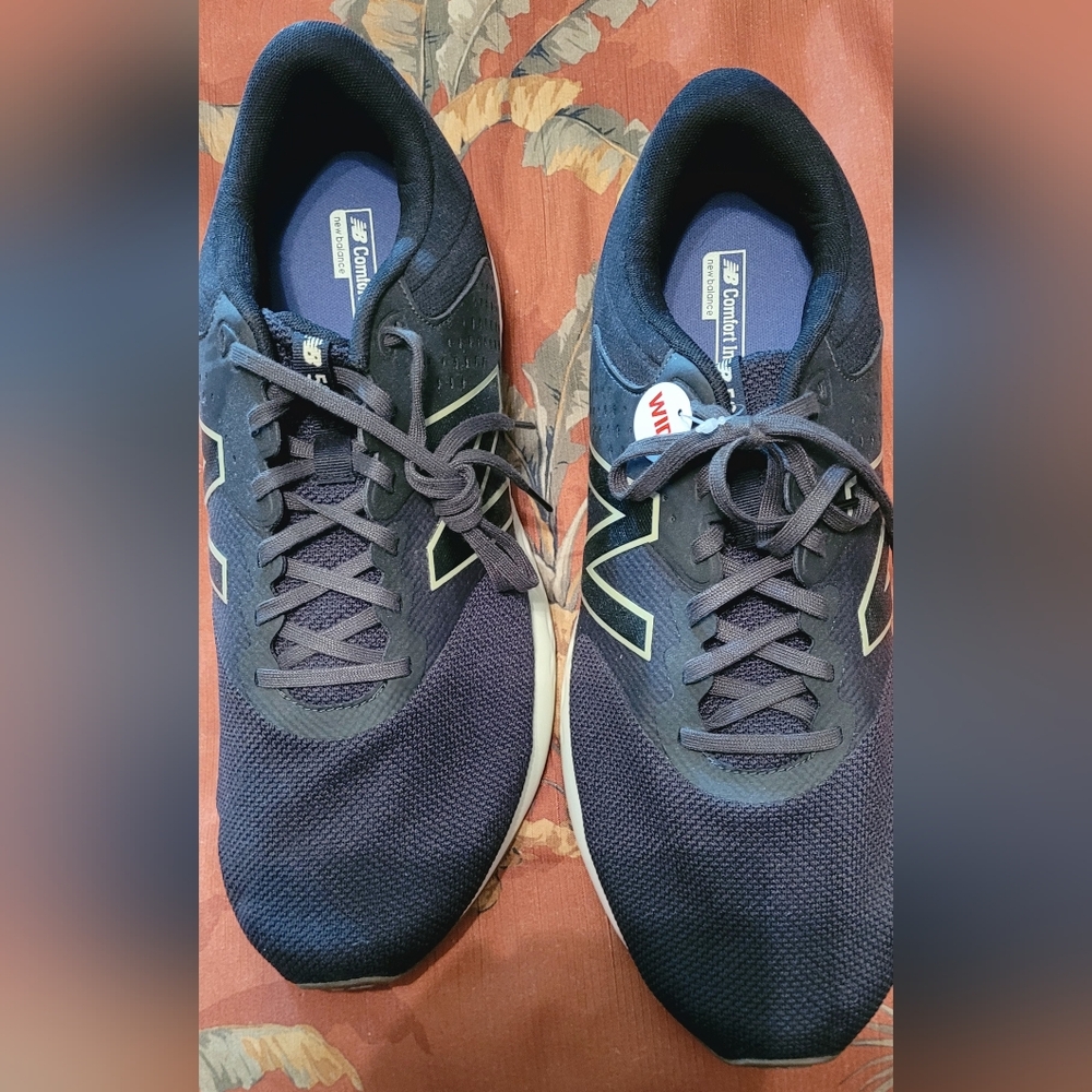 New Balance Men's 520  Athletic Shoes